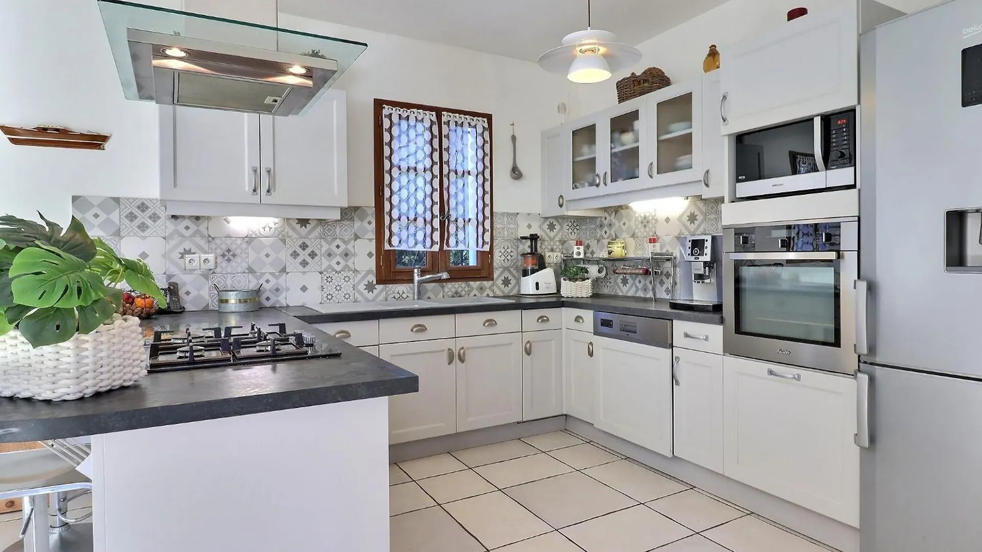 Grande Maison Avec Jardin Sarrancolin