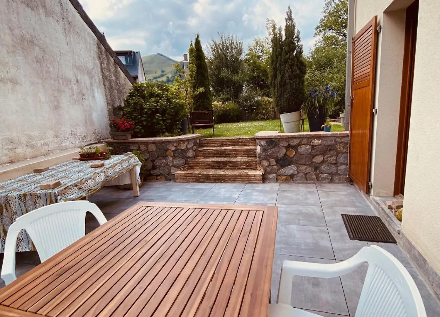 Grande Maison Avec Jardin Sarrancolin